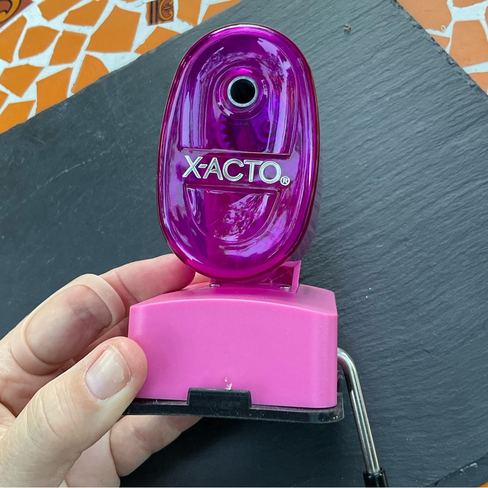 Pink X-Acto top selling portable Lightweight Manuel Pencil Sharpener - Picture 3 of 15